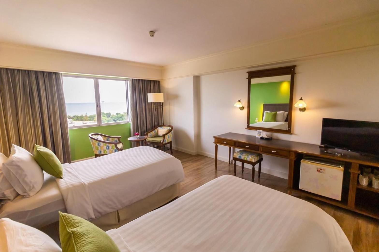 Hua Hin Grand Hotel And Plaza - Sha Extra Plus Eksteriør bilde